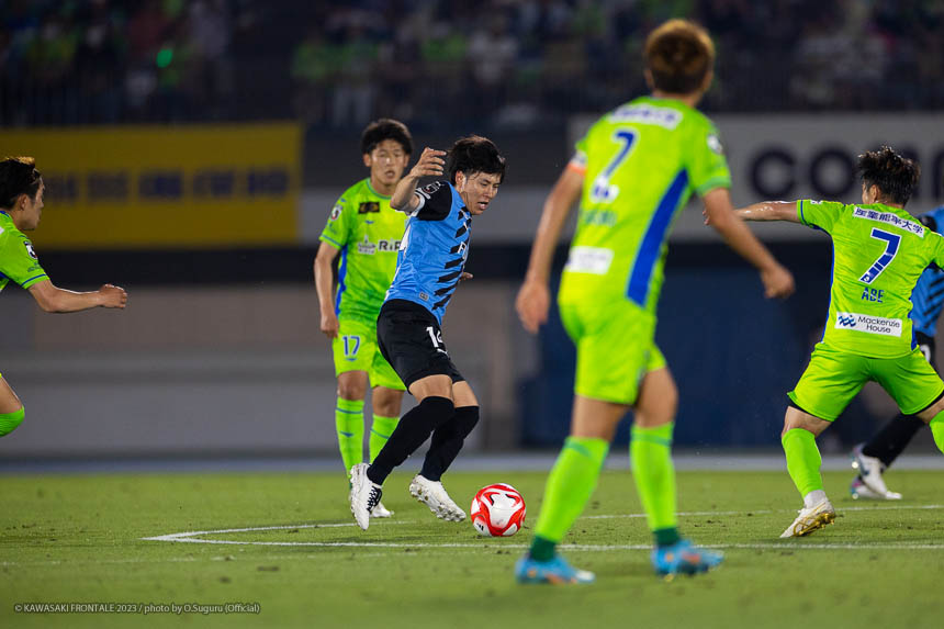 MF14 / 脇坂 泰斗選手 MF14 / 脇坂 泰斗選手