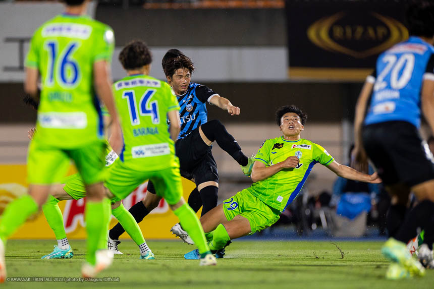 MF30 / 瀬川 祐輔選手 MF30 / 瀬川 祐輔選手